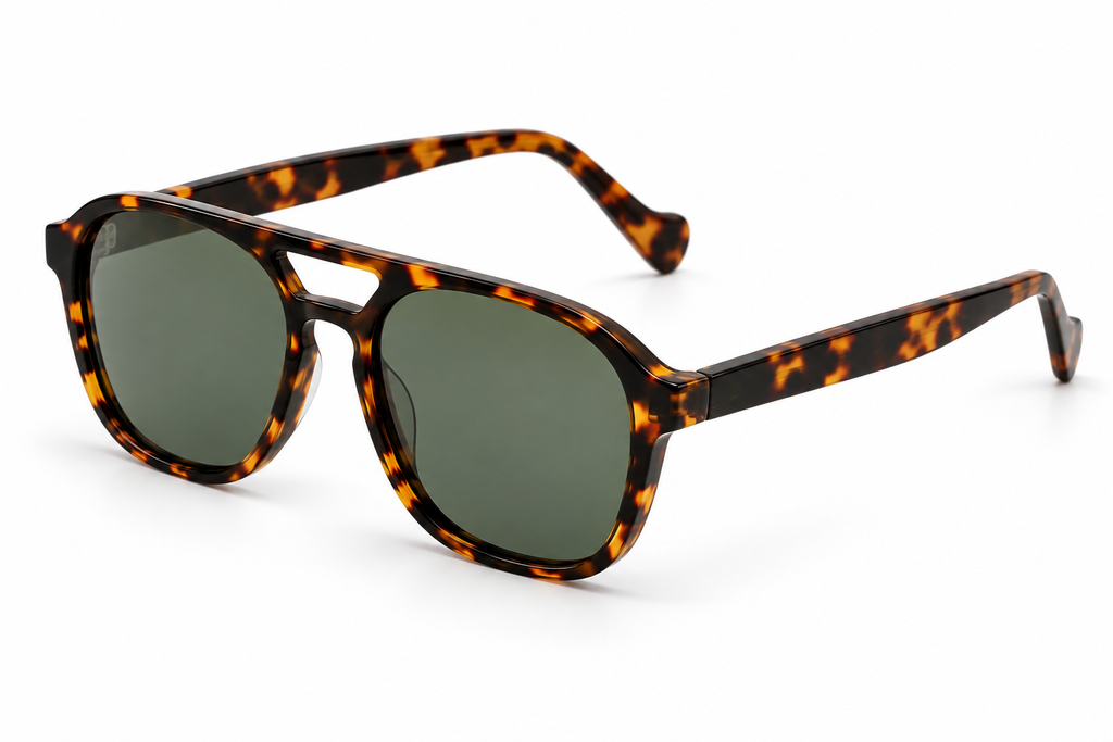 SET 02 — Monday sunglasses in Tortoiseshell with green lenses, three-quarter view